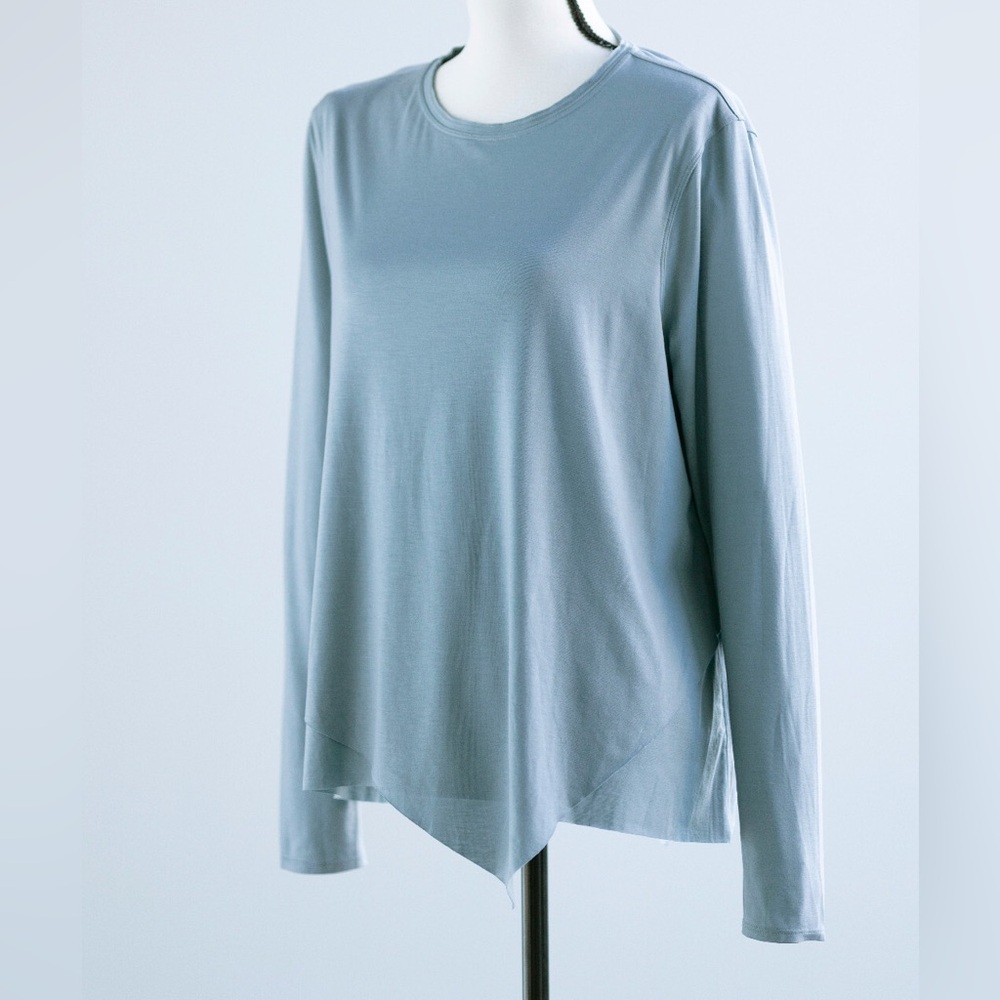 Lululemon Sweetest Day Long Sleeve
*Tencel Blue Cast sz 12 - Picture 4 of 7